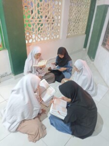 Halaqoh Mengaji Ba’da Subuh