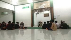 Halaqoh Mengaji Ba’da Subuh